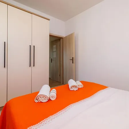 Klara Apartmán Lopar